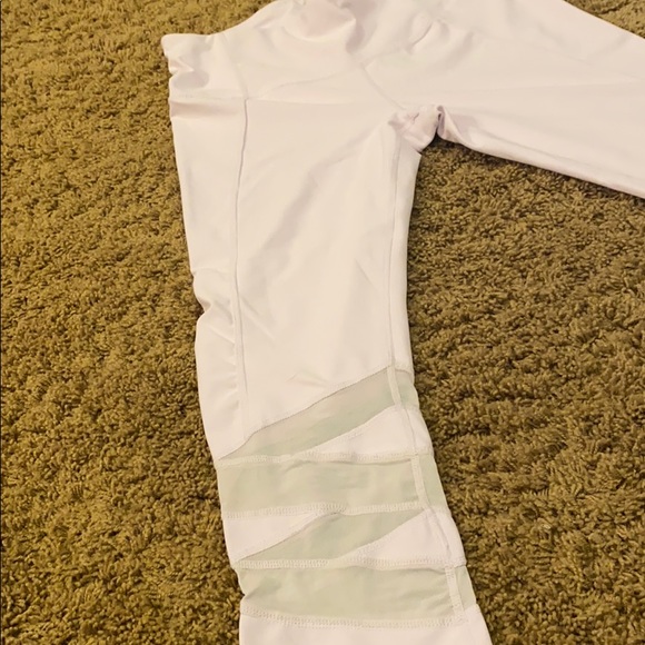 Cropped Workout Legging - Picture 2 of 4